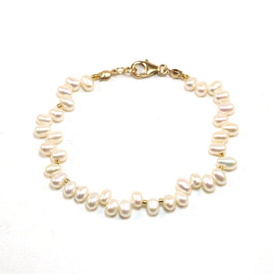 Dancing in Pearls Bracelet