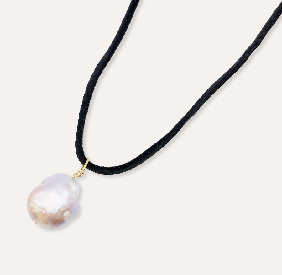 Impressed Pearl Pendant Necklace