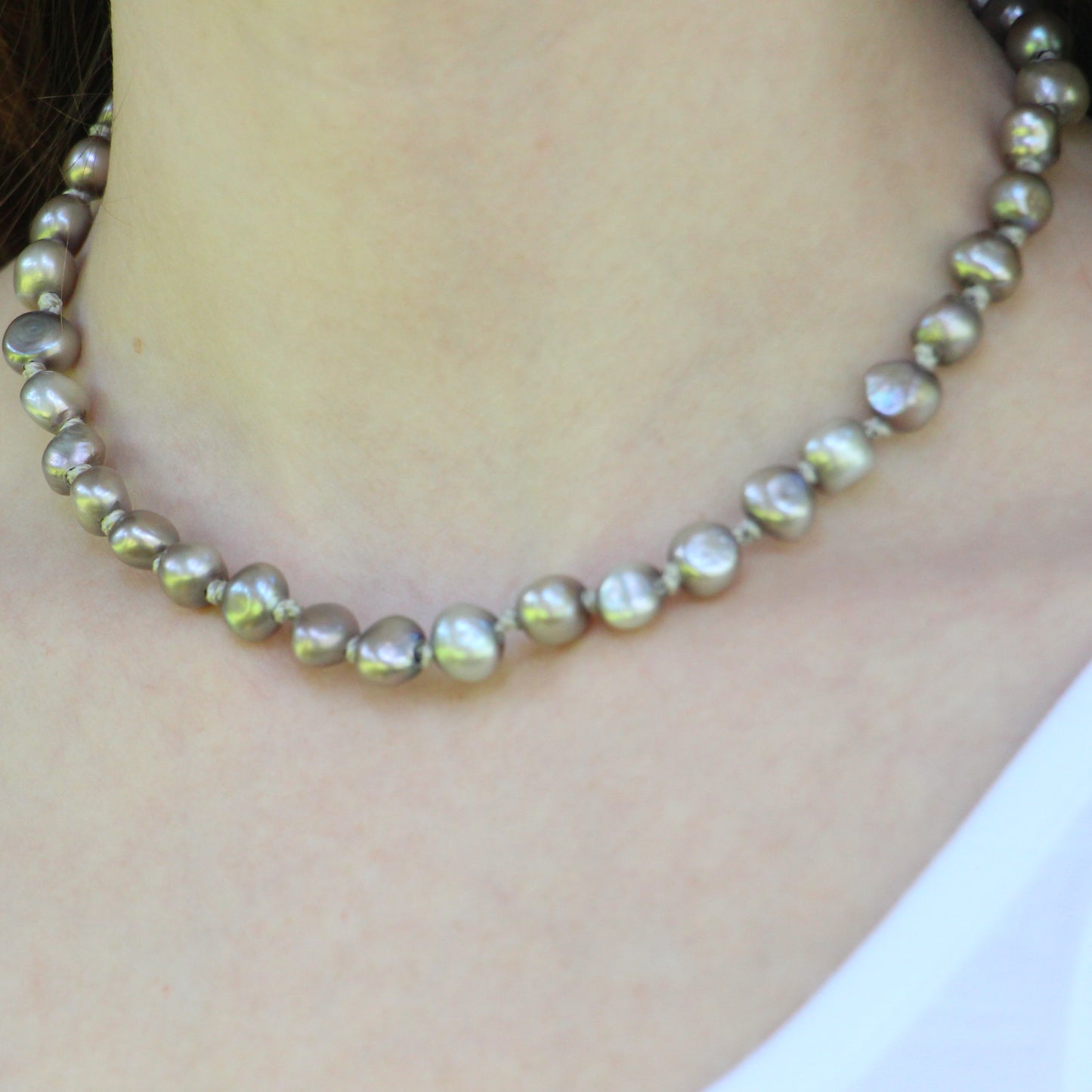 Perfect Asymmetry Knotted Pearl Necklace